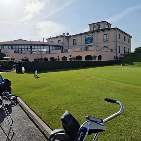 Lady Cry Golf Сasa de vacaciones Marco Simone